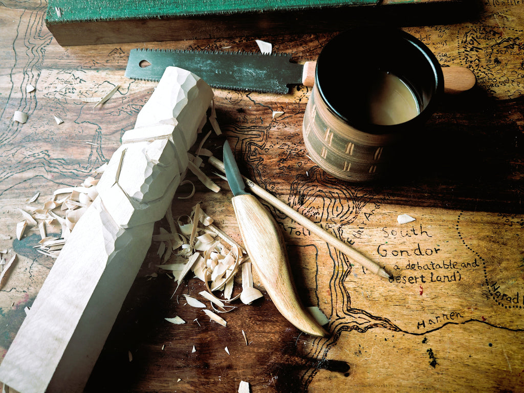 Hand-Carved Santa Claus Figure - Rustic Christmas Ornament. Personalised Figurine Mad of Alder Wood