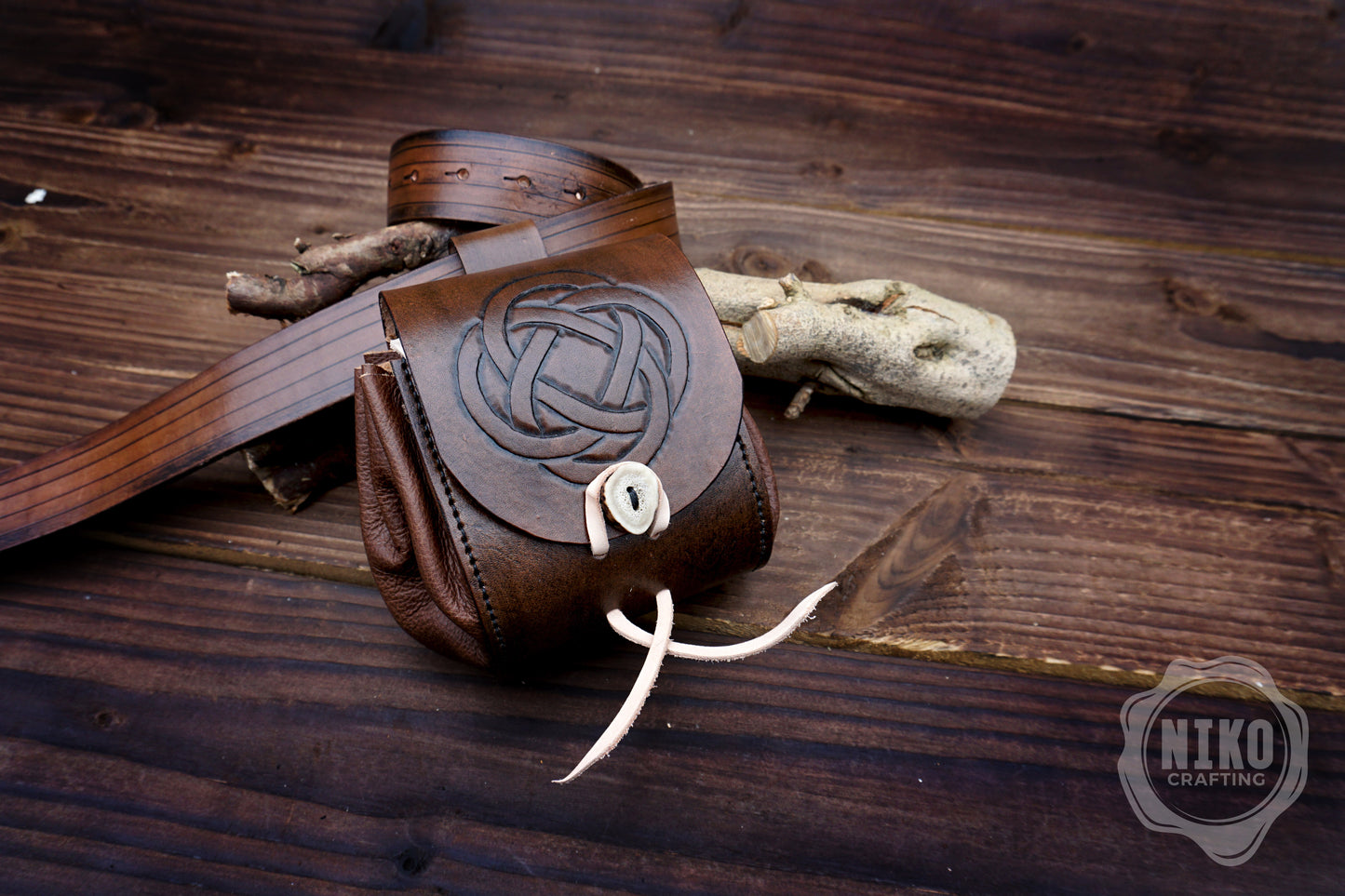 Handmade Medieval-style leather  pouch with Viking knot embossing - Hipbag