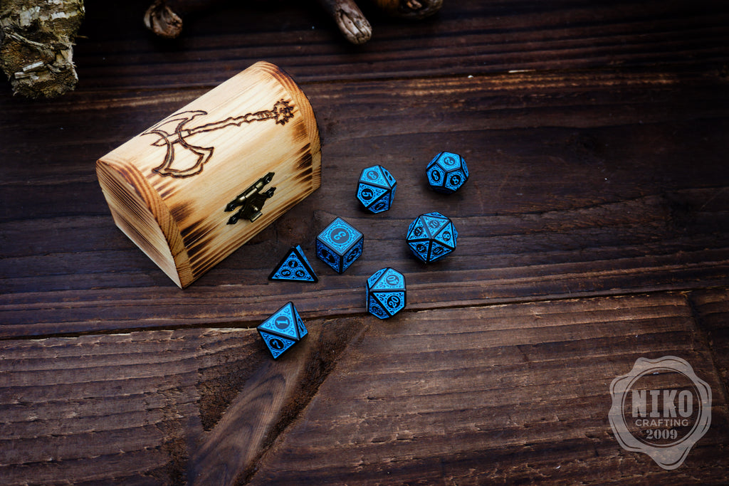 DnD Dice in Wooden Box - Pyrography: Axe - Hand-made, Personalized Dungeons and dragons Gift