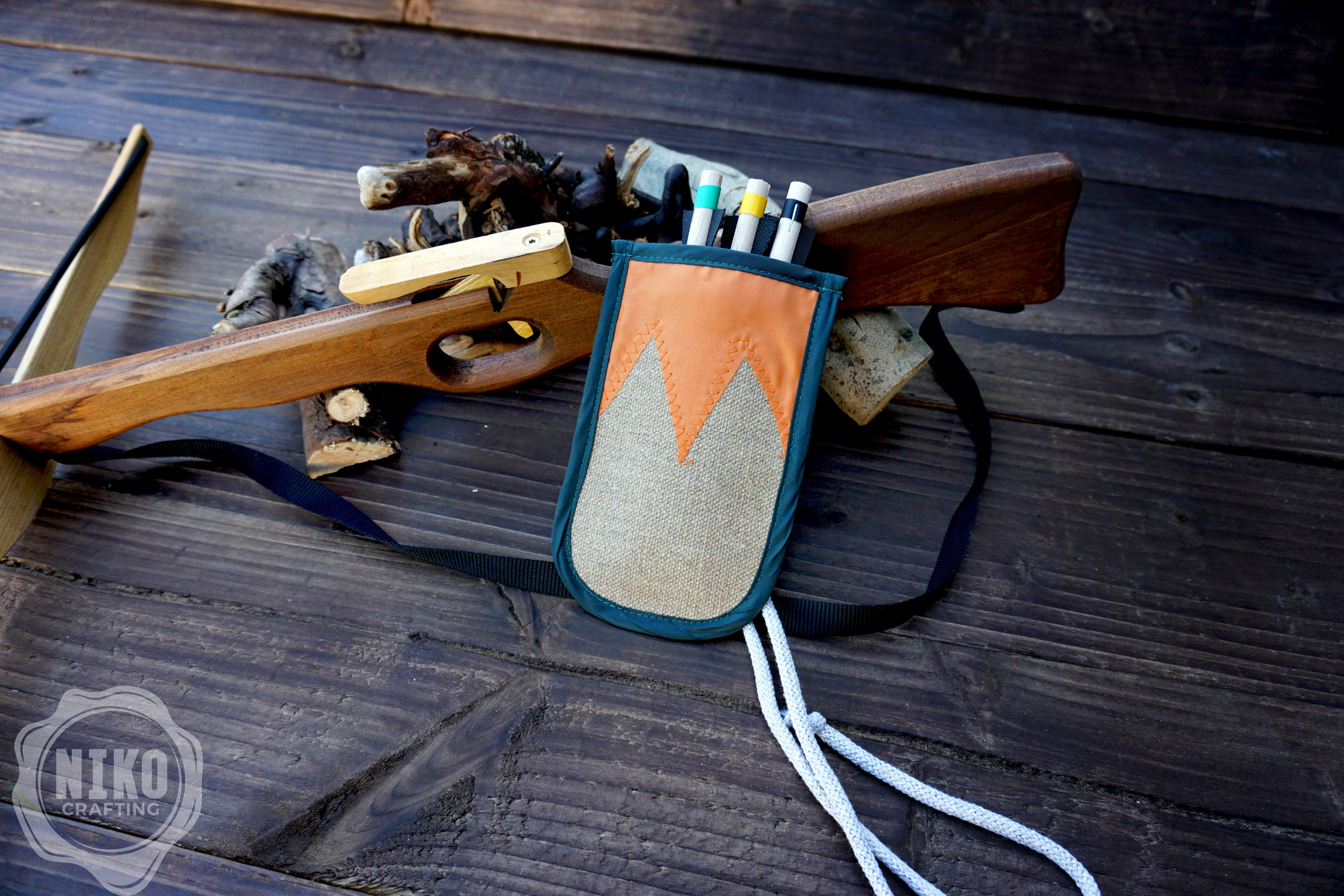 Handmade Toy Linen Quiver for Large Crossbow – Includes 3 Wooden Bolts (Arrows)