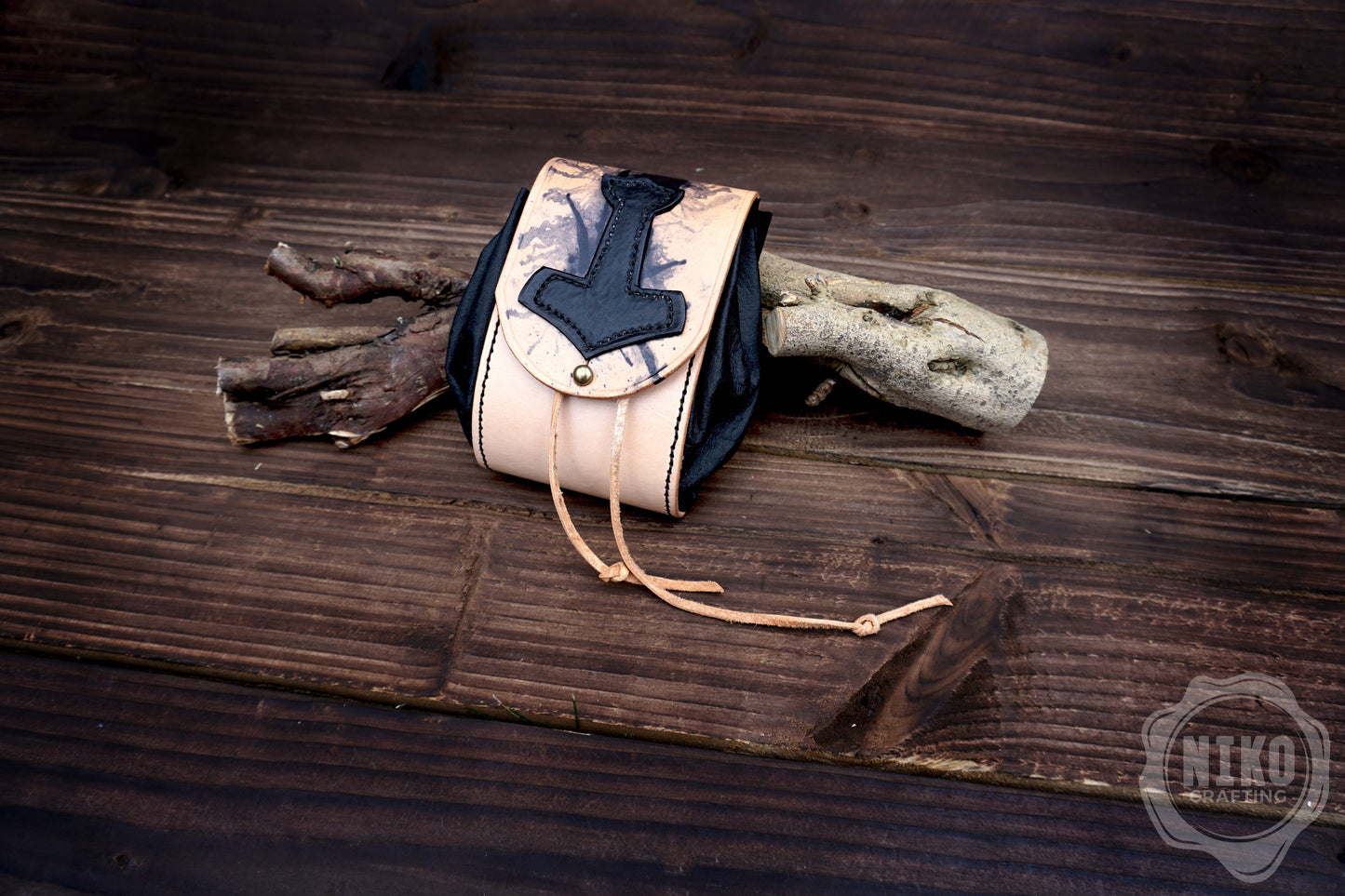Handmade Viking Leather Belt Pouch with "Mjolnir - Thor's Hammer" - Medieval Hip-bag
