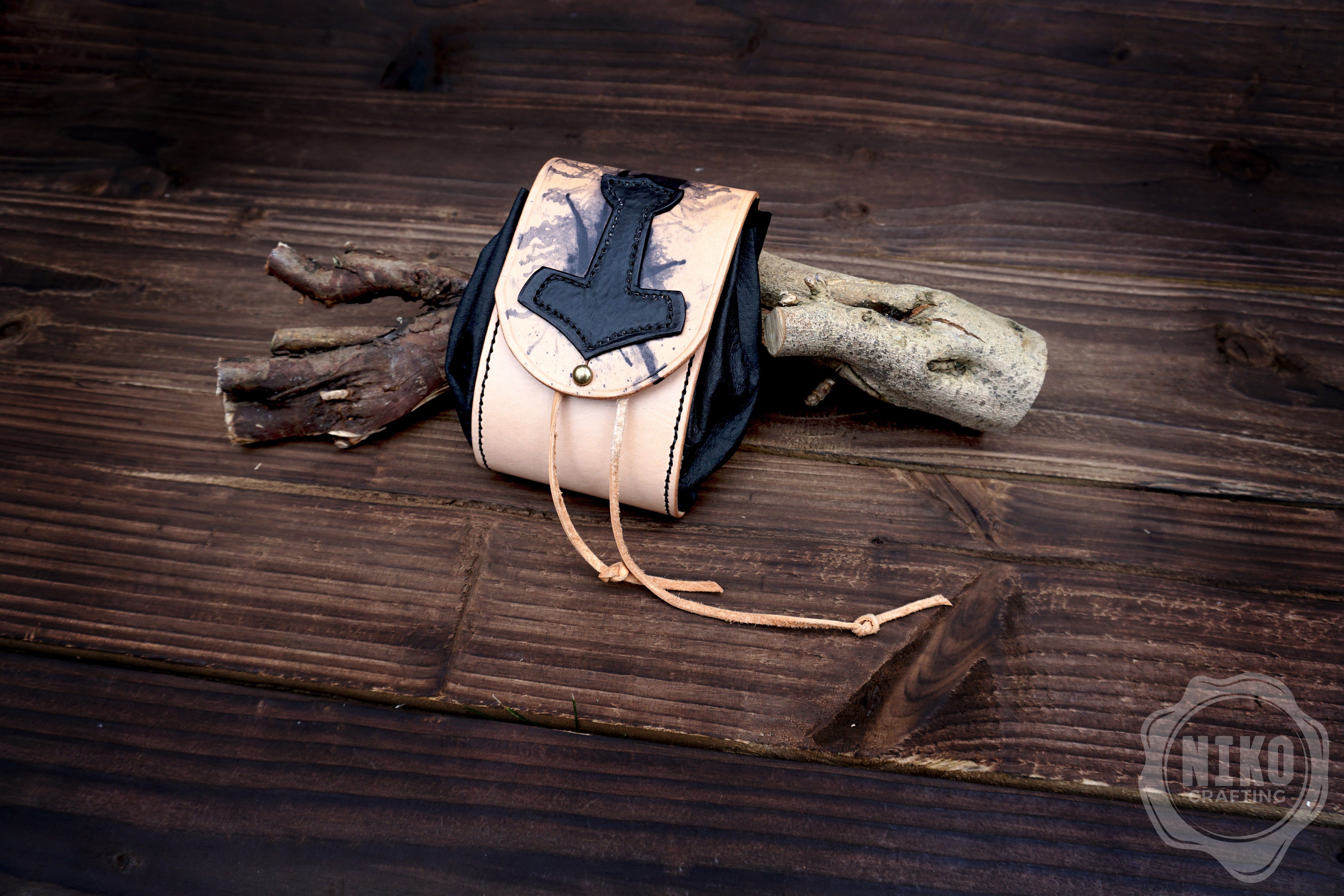 Handmade Viking Leather Belt Pouch with "Mjolnir - Thor's Hammer" - Medieval Hip-bag