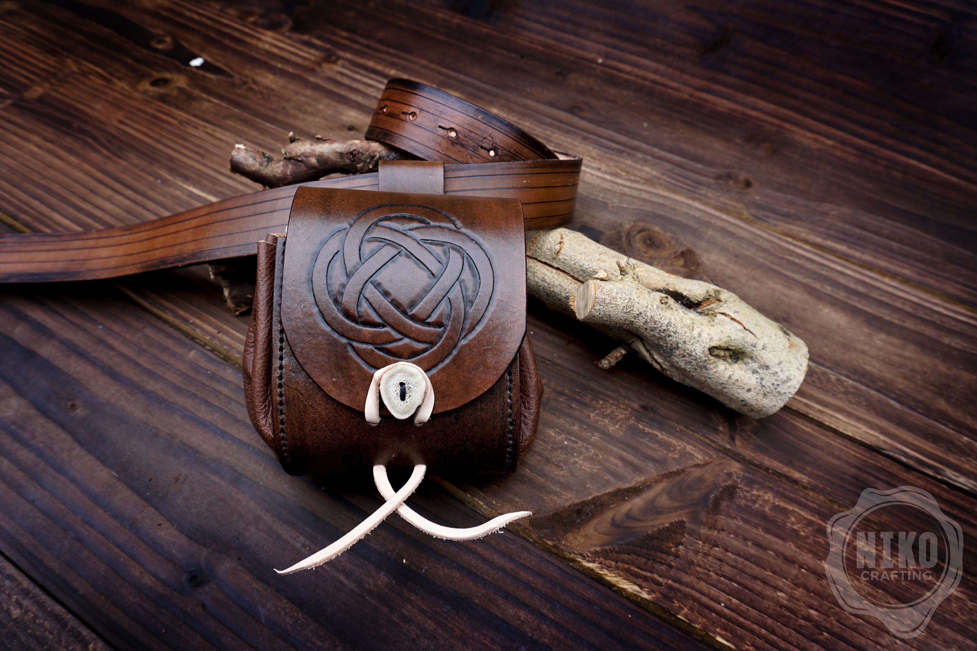 Handmade Medieval-style leather  pouch with Viking knot embossing - Hipbag