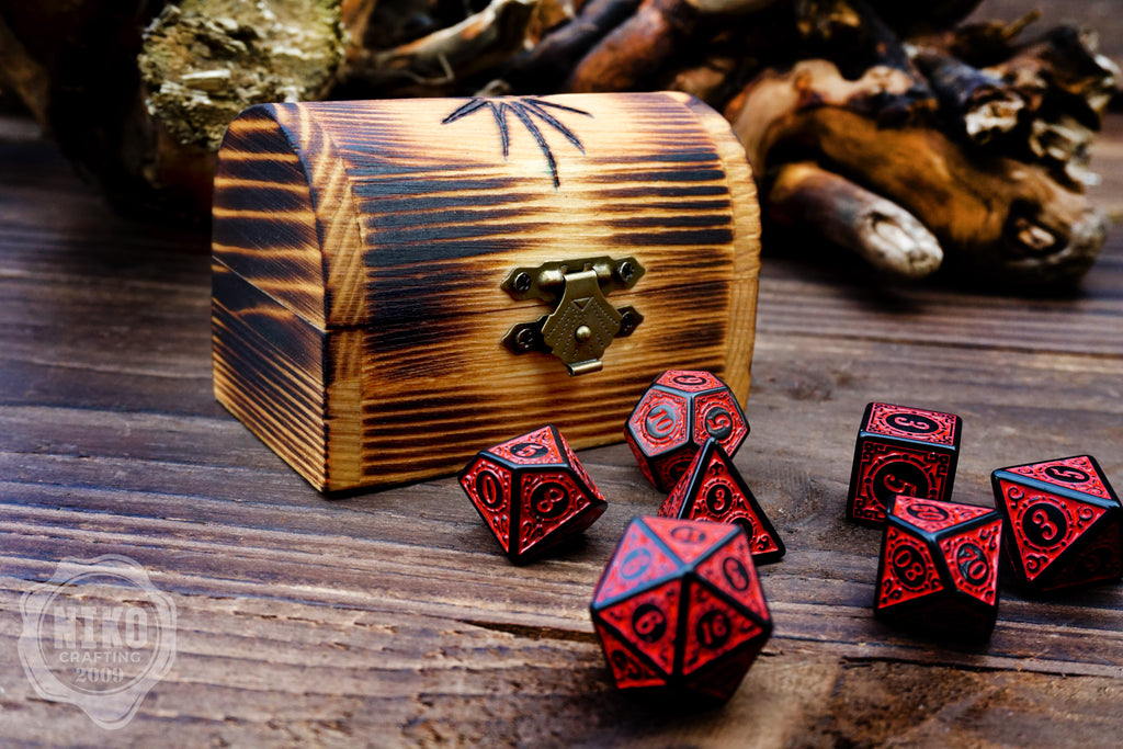 DnD Dice in Wooden Box - Pyrography: the Eye of Barad-dur - Hand-made, Personalized Dungeons and dragons Gift