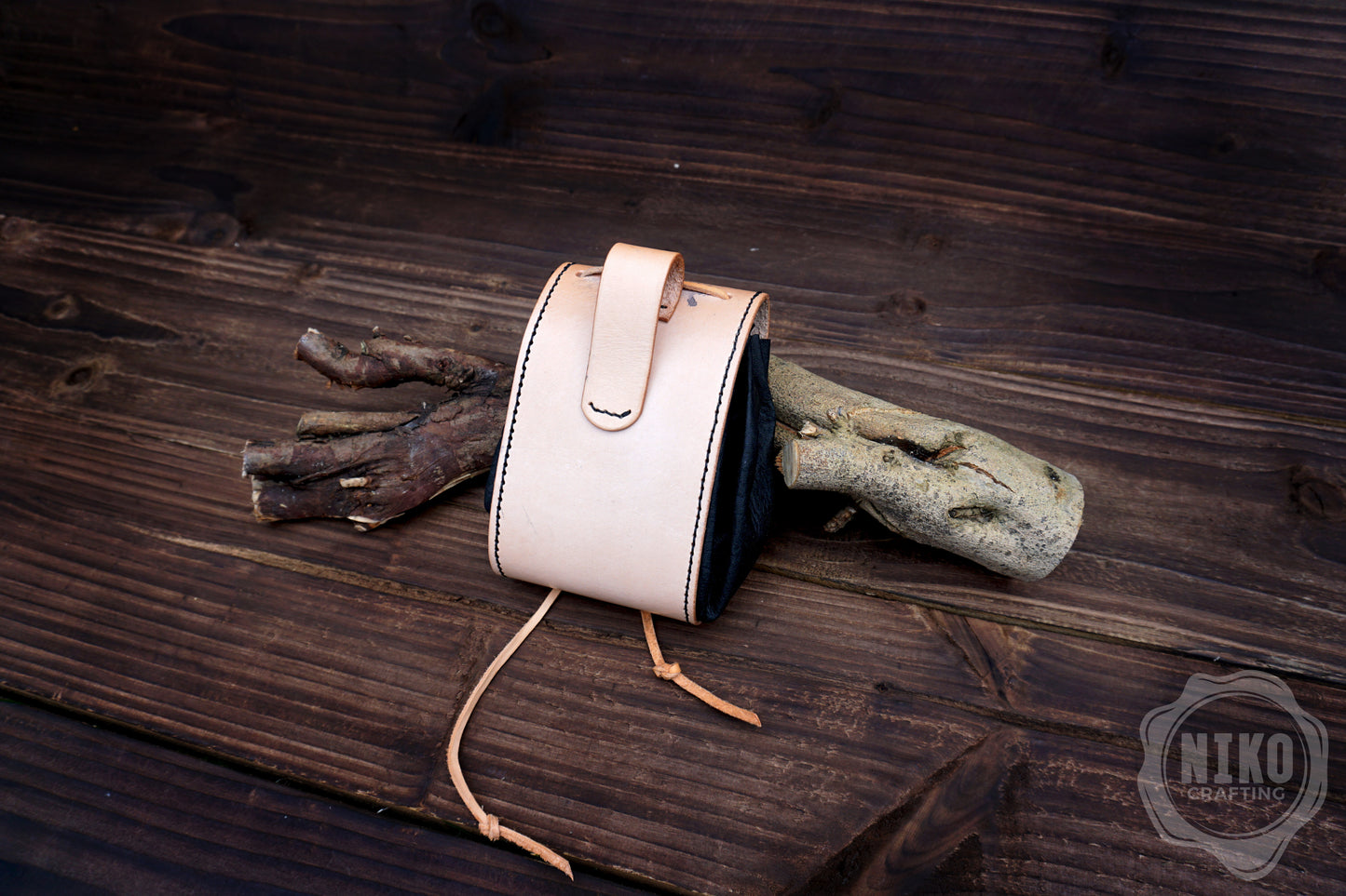 Handmade Viking Leather Belt Pouch with "Mjolnir - Thor's Hammer" - Medieval Hip-bag