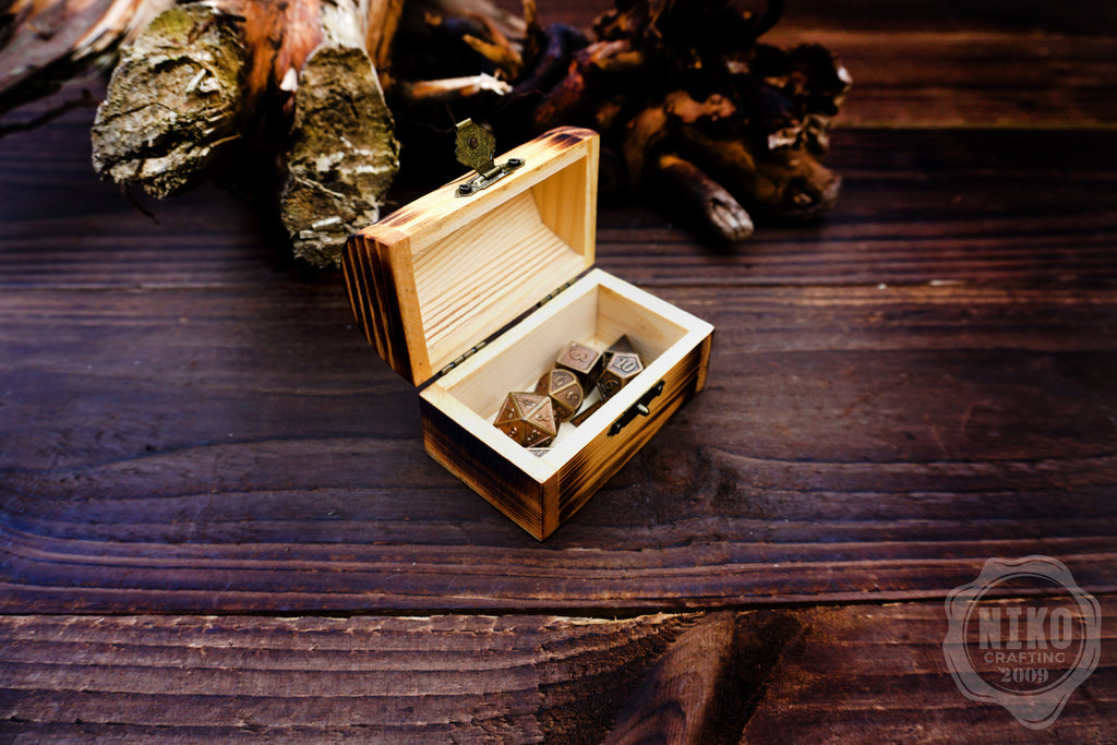 Metal Dice in Wooden Box - Pyrography: Viking Knot - Hand-made, Personalized Dungeons and dragons Gift