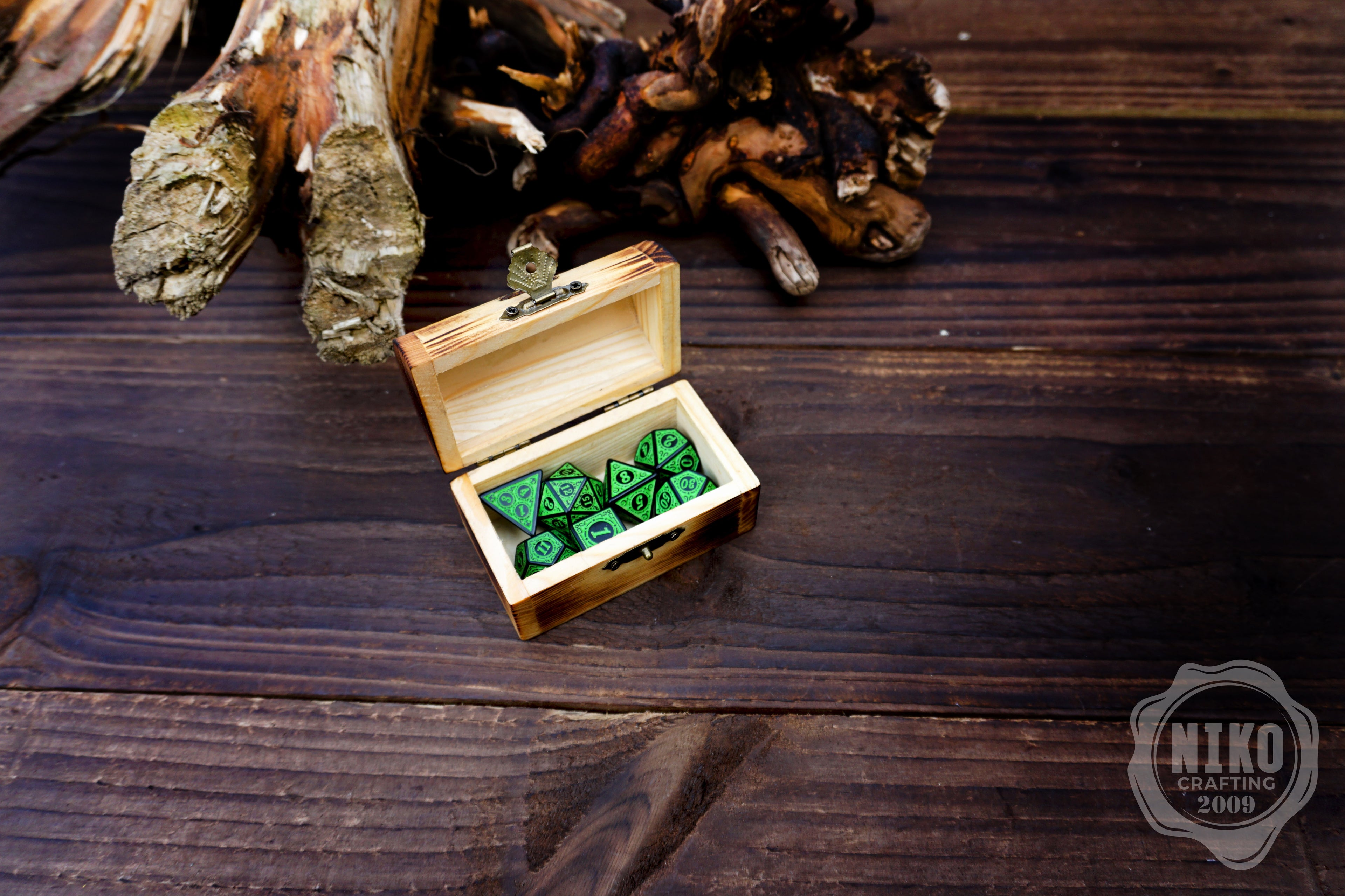 DnD Dice in Wooden Box - Pyrography: Mushroom 2 - Hand-made, Personalized Dungeons and dragons Gift