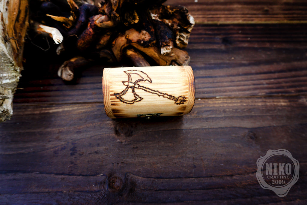 DnD Dice in Wooden Box - Pyrography: Axe - Hand-made, Personalized Dungeons and dragons Gift