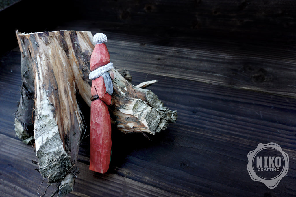 Hand-Carved Santa Claus Figure - Rustic Christmas Ornament. Personalised Figurine Mad of Alder Wood