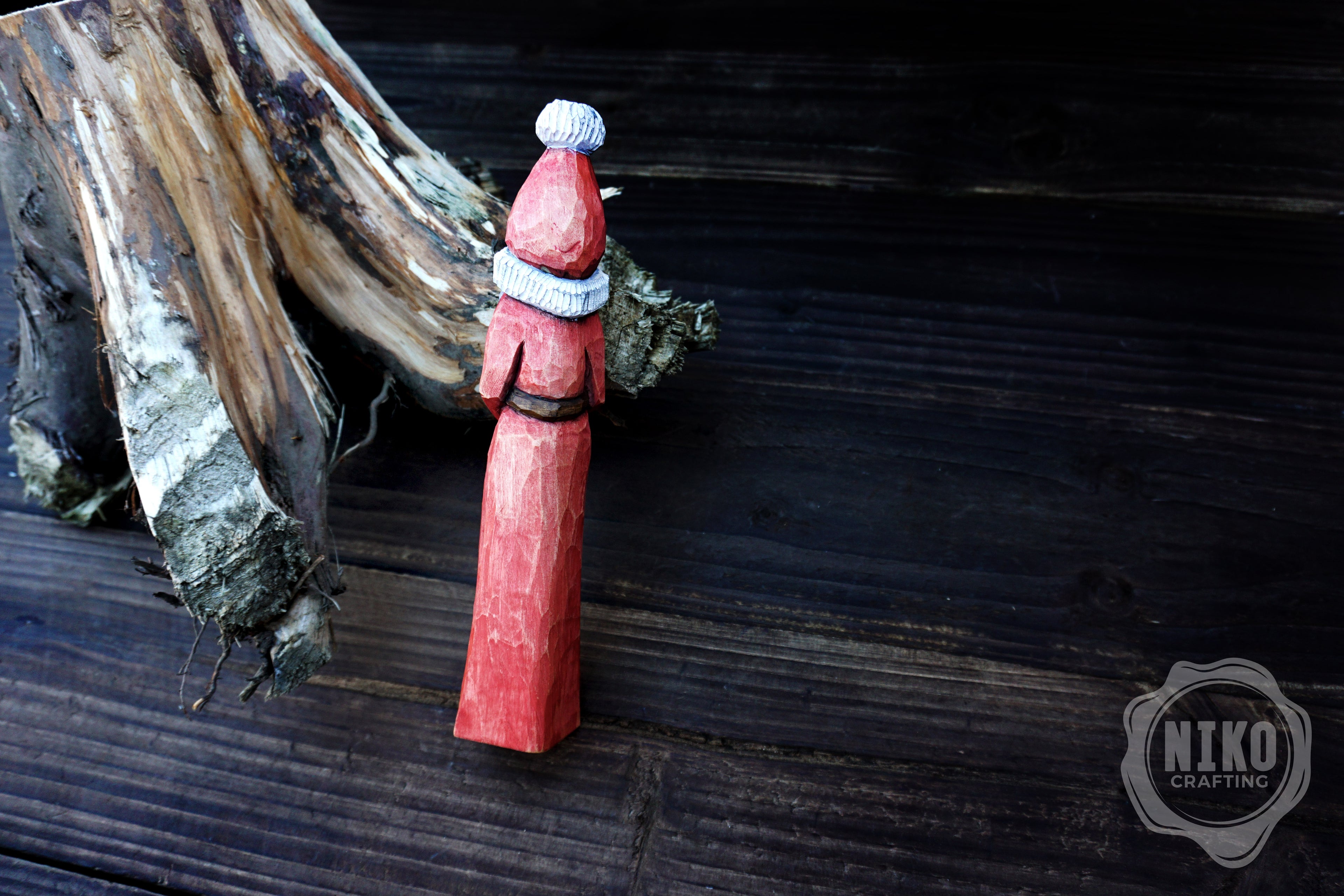 Hand-Carved Santa Claus Figure - Rustic Christmas Ornament. Personalised Figurine Mad of Alder Wood