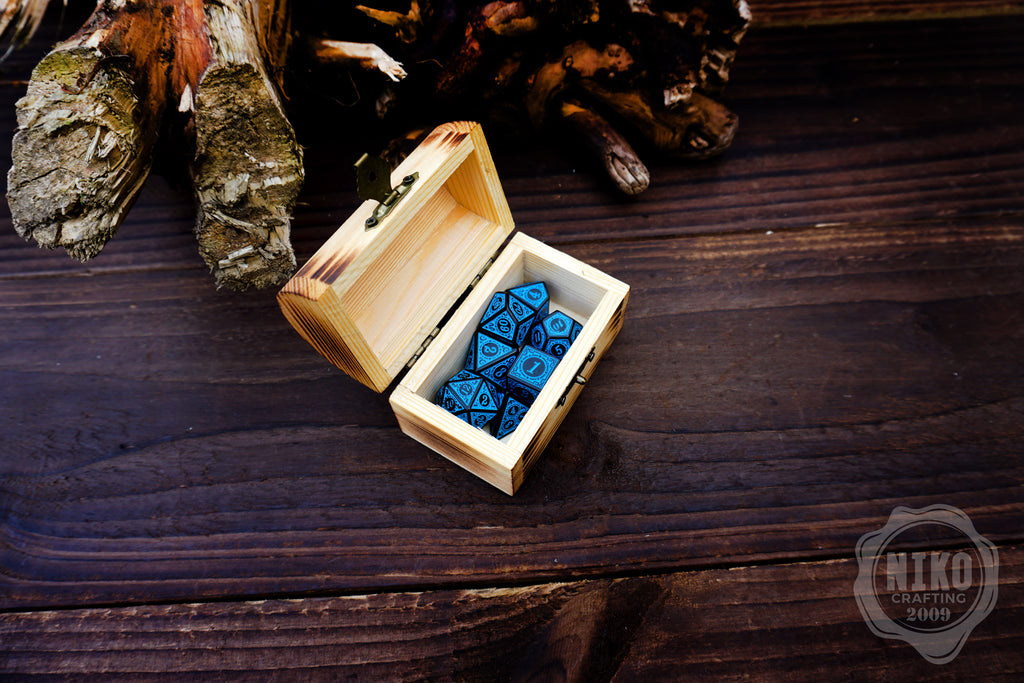 DnD Dice in Wooden Box - Pyrography: Axe - Hand-made, Personalized Dungeons and dragons Gift