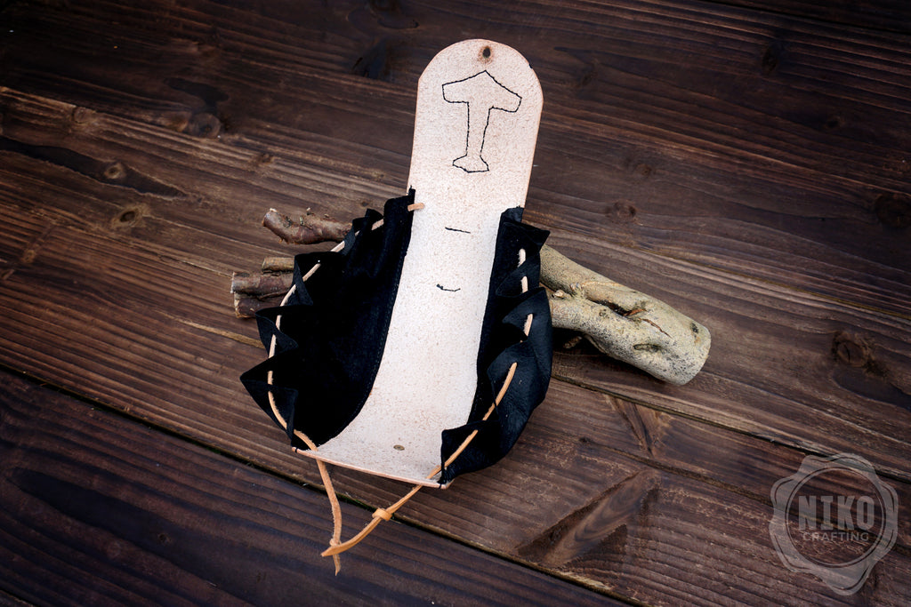 Handmade Viking Leather Belt Pouch with "Mjolnir - Thor's Hammer" - Medieval Hip-bag
