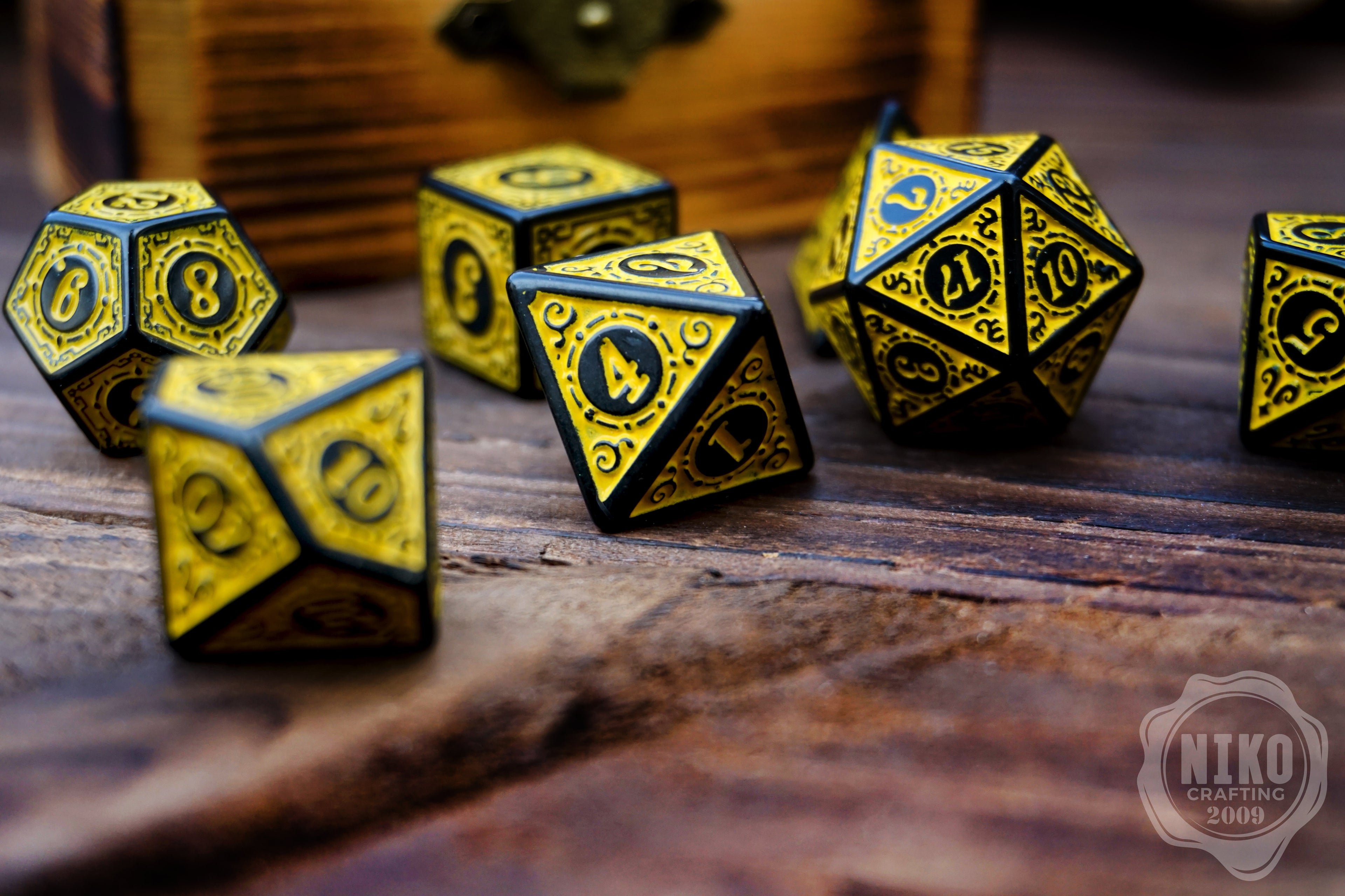 DnD Dice in Wooden Box - Pyrography: Mushroom - Hand-made, Personalized Dungeons and dragons Gift