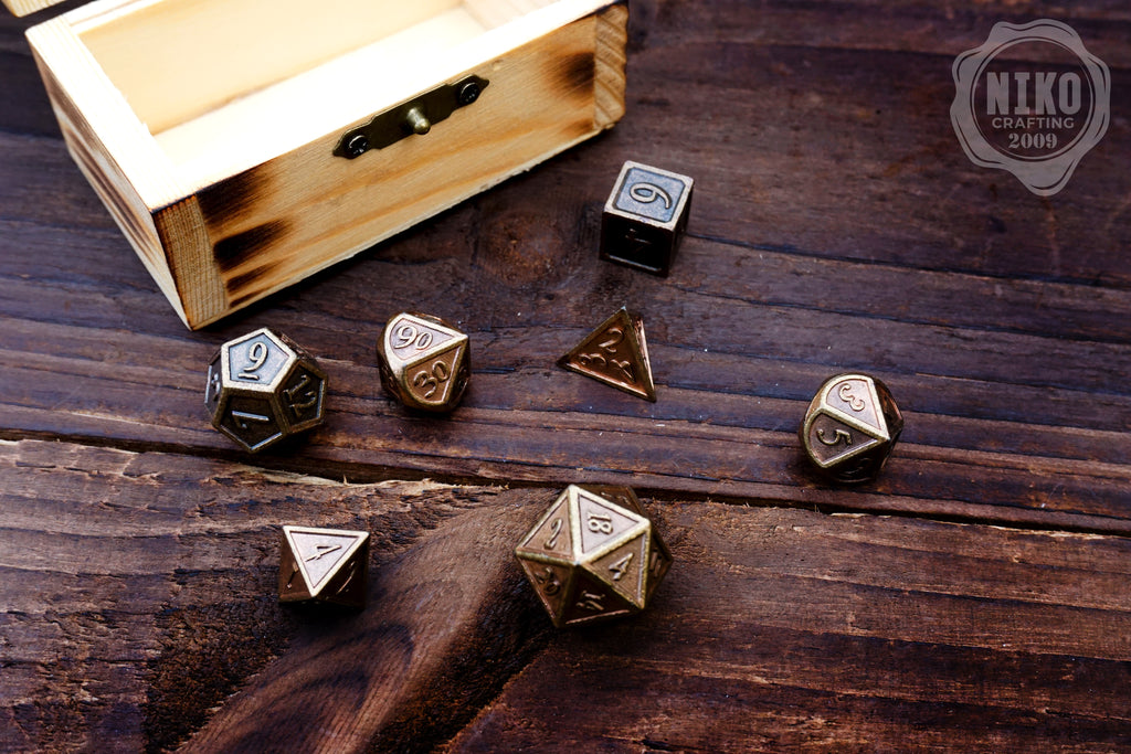 Metal Dice in Wooden Box - Pyrography: Viking Knot - Hand-made, Personalized Dungeons and dragons Gift