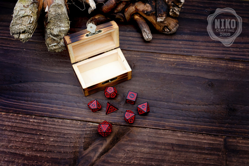 DnD Dice in Wooden Box - Pyrography: the Eye of Barad-dur - Hand-made, Personalized Dungeons and dragons Gift