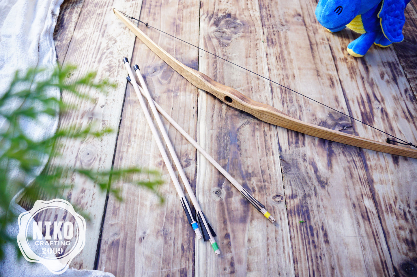 Personalized Small Wooden Bow and Arrows: Handcrafted Medieval Style Outdor Play, Costume