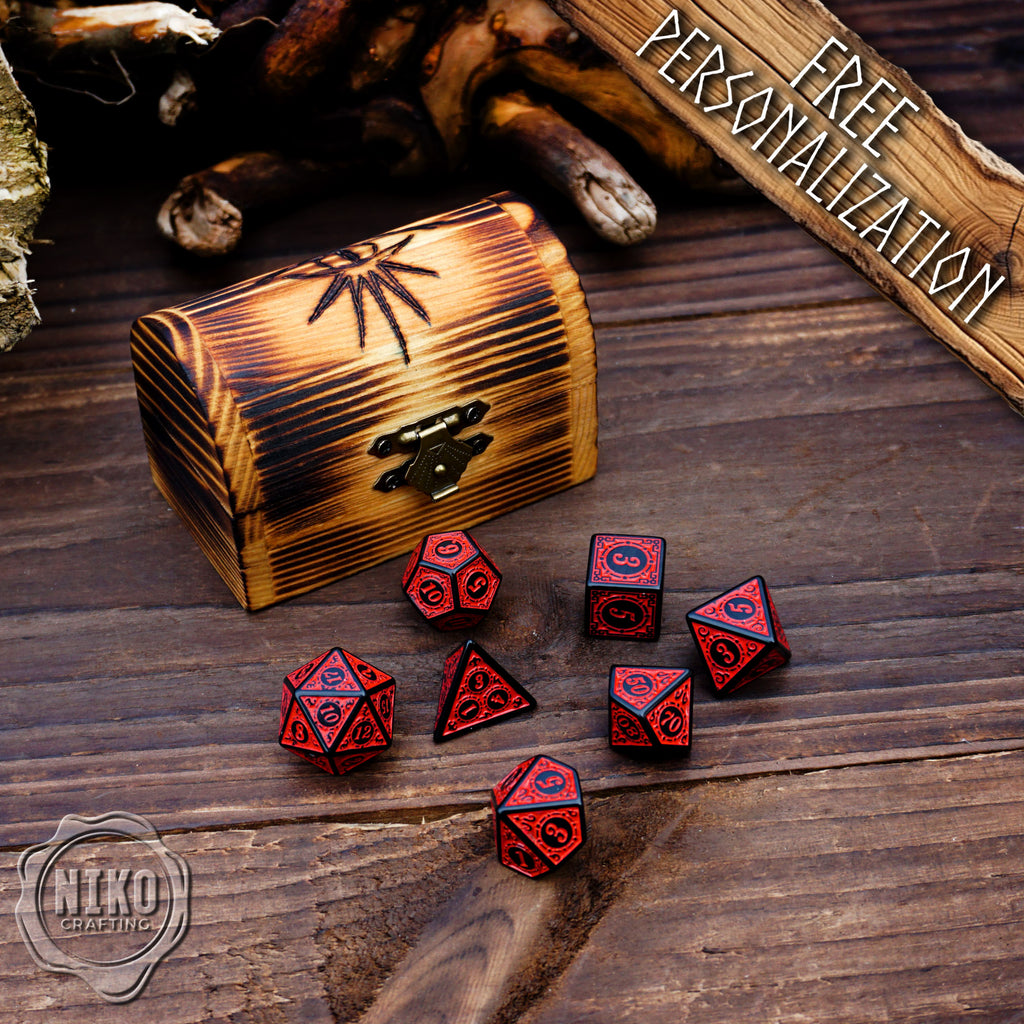DnD Dice in Wooden Box - Pyrography: the Eye of Barad-dur - Hand-made, Personalized Dungeons and dragons Gift