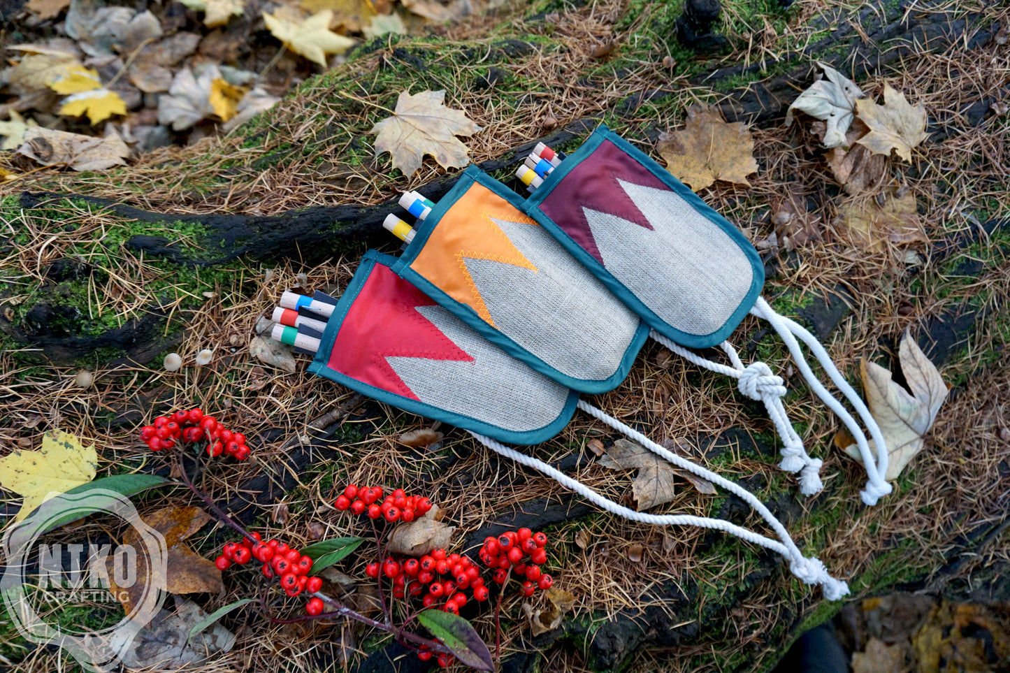 Handmade Toy Linen Quiver for Small Crossbow – Includes 3 Wooden Bolts (Arrows)