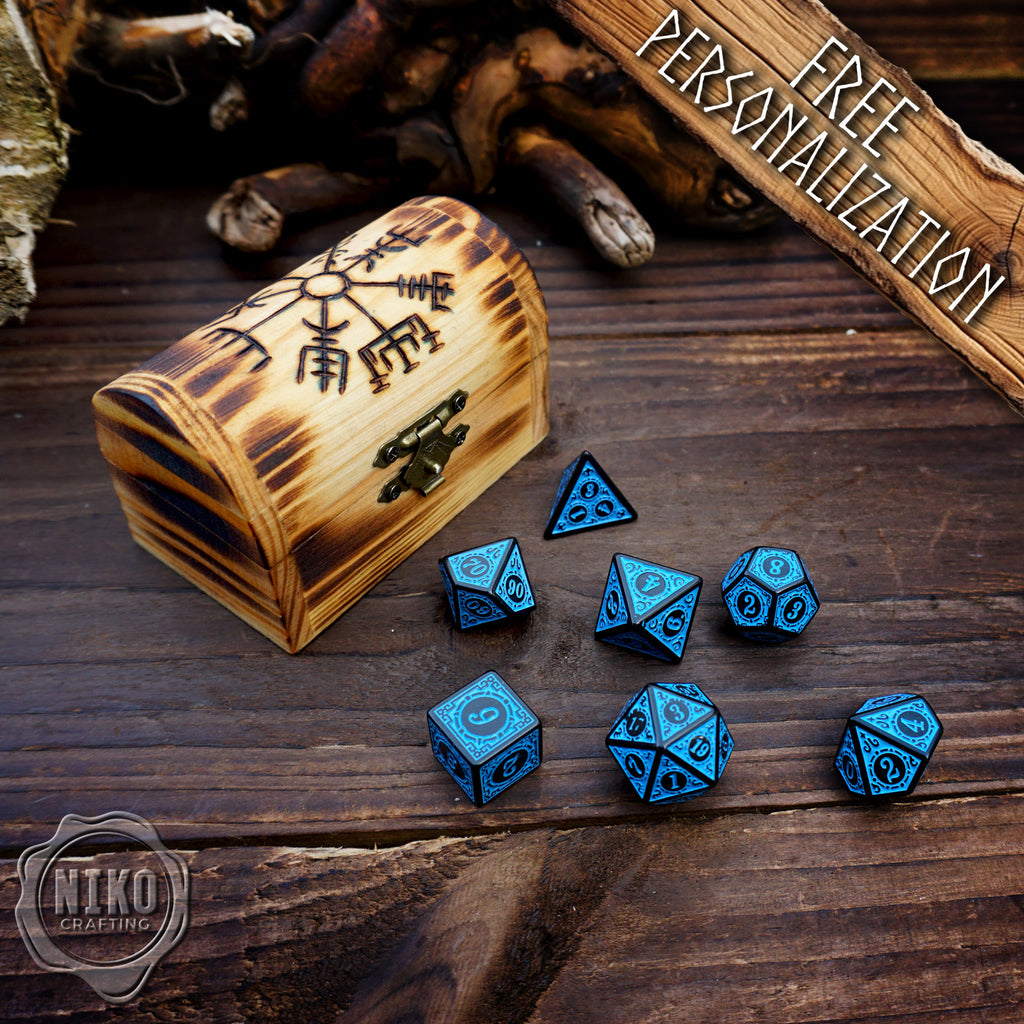 DnD Dice in Wooden Box - Pyrography: Vegvísir - Hand-made, Personalized Dungeons and dragons Gift