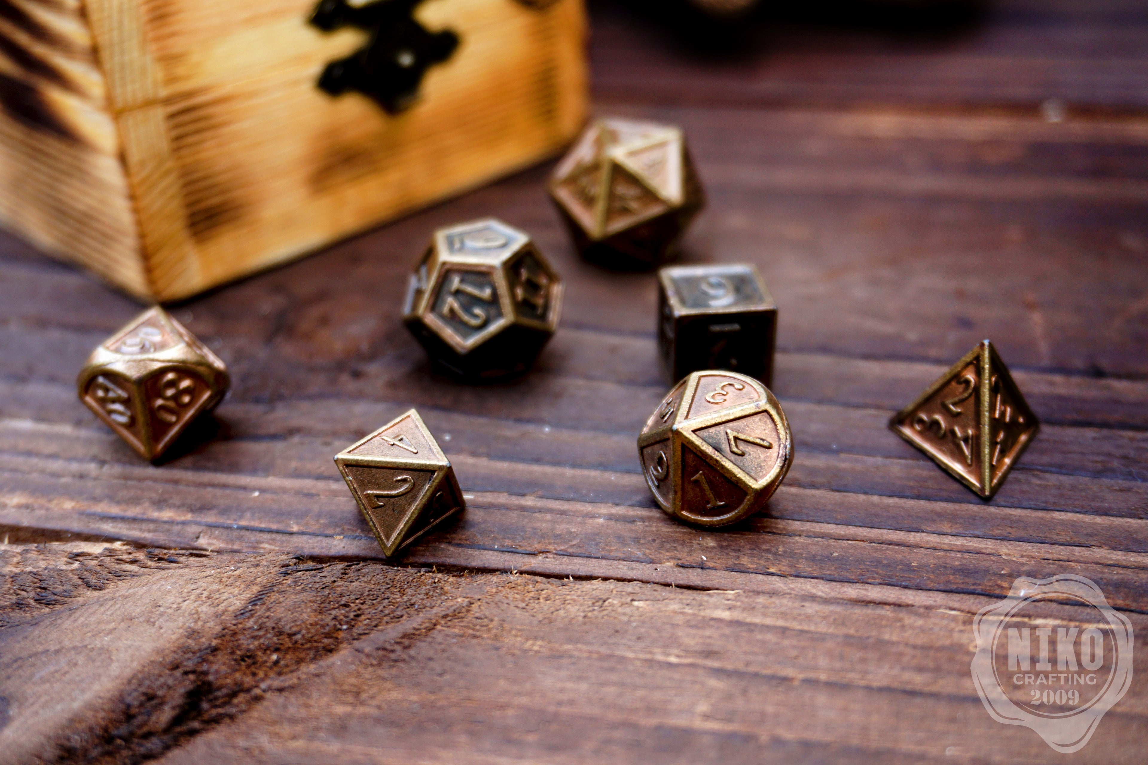 Metal Dice in Wooden Box - Pyrography: Viking Knotwork - Hand-made, Personalized Dungeons and dragons Gift