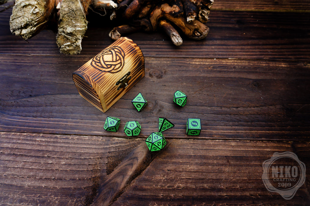 DnD Dice in Wooden Box - Pyrography: Viking Knots - Hand-made, Personalized Dungeons and dragons Gift