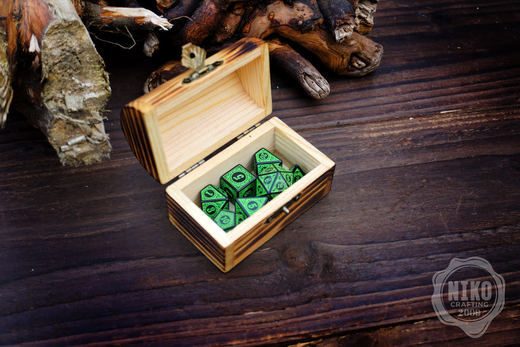 DnD Dice in Wooden Box - Pyrography: Viking Knots - Hand-made, Personalized Dungeons and dragons Gift